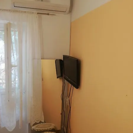 Atena Kwatera prywatna Komiža