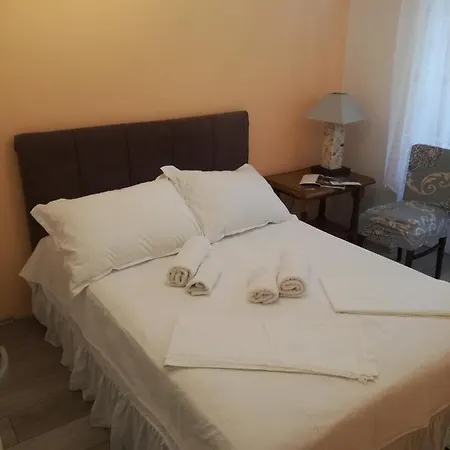 Atena Kwatera prywatna Komiža